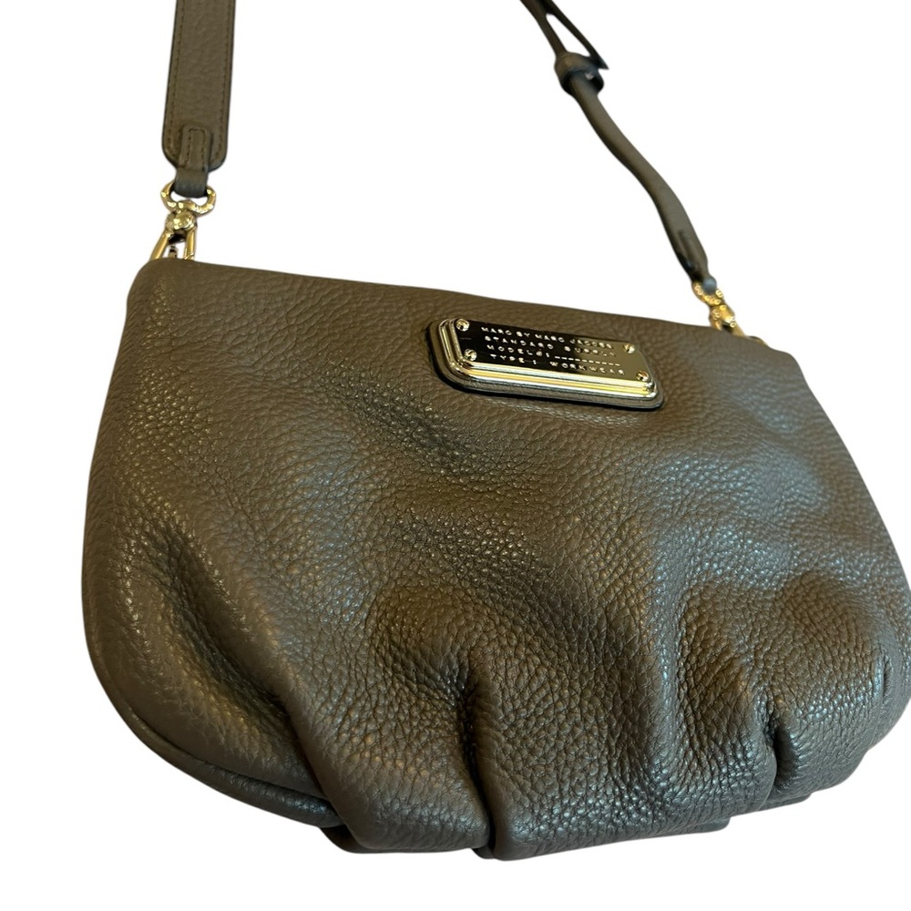 🩶𝐌𝐀𝐑𝐂 𝐁𝐘 𝐌𝐀𝐑𝐂 𝐉𝐀𝐂𝐎𝐁 Crossbody 𝐬𝐚𝐥𝐞𝐭𝐨𝐝𝐚𝐲𝐨𝐧𝐥𝐲 - Picture 7 of 12